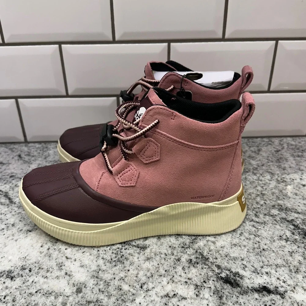 Sorel Kids 5 Out N About IV Classic WP Boots Mauve Burgundy Waterproof Duck Boot